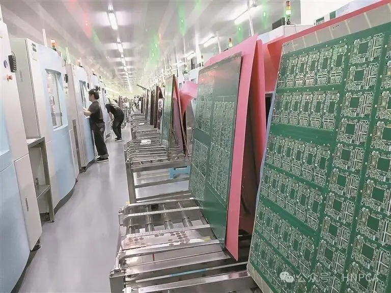 忙! 大连崇达电路在手订单3.4亿, AI贡献大